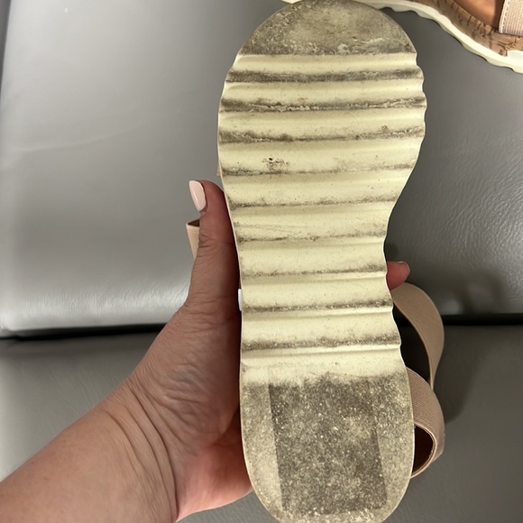 Steve Madden sandals worn couple of times size 6 - Picture 3 of 4